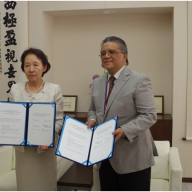 Dr. Noriko Mizuta, Chancellor of Josai University and PIJLC President Philip Sanvictores exchanged copies of the signed Agreement of Cooperation between PIJLC and Josai University.